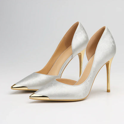 Verde Éclat™ | Satin-Heels mit goldener Spitze